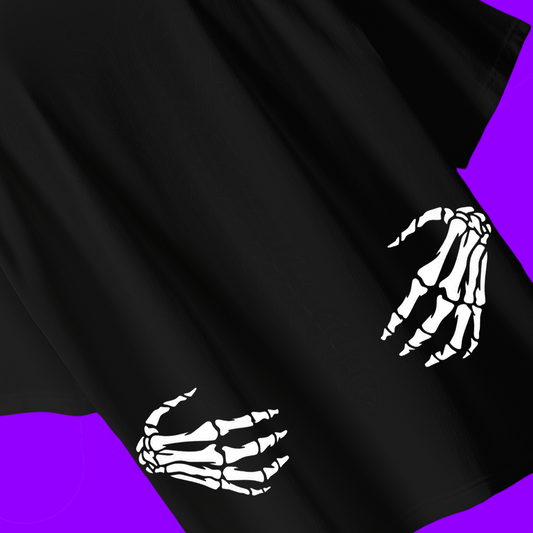 HUGGED BY THE END OVERSIZE TSHIRT